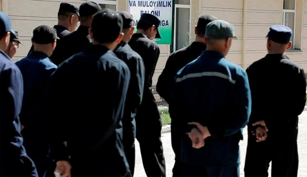 Президент своим указом помиловал 392 граждан