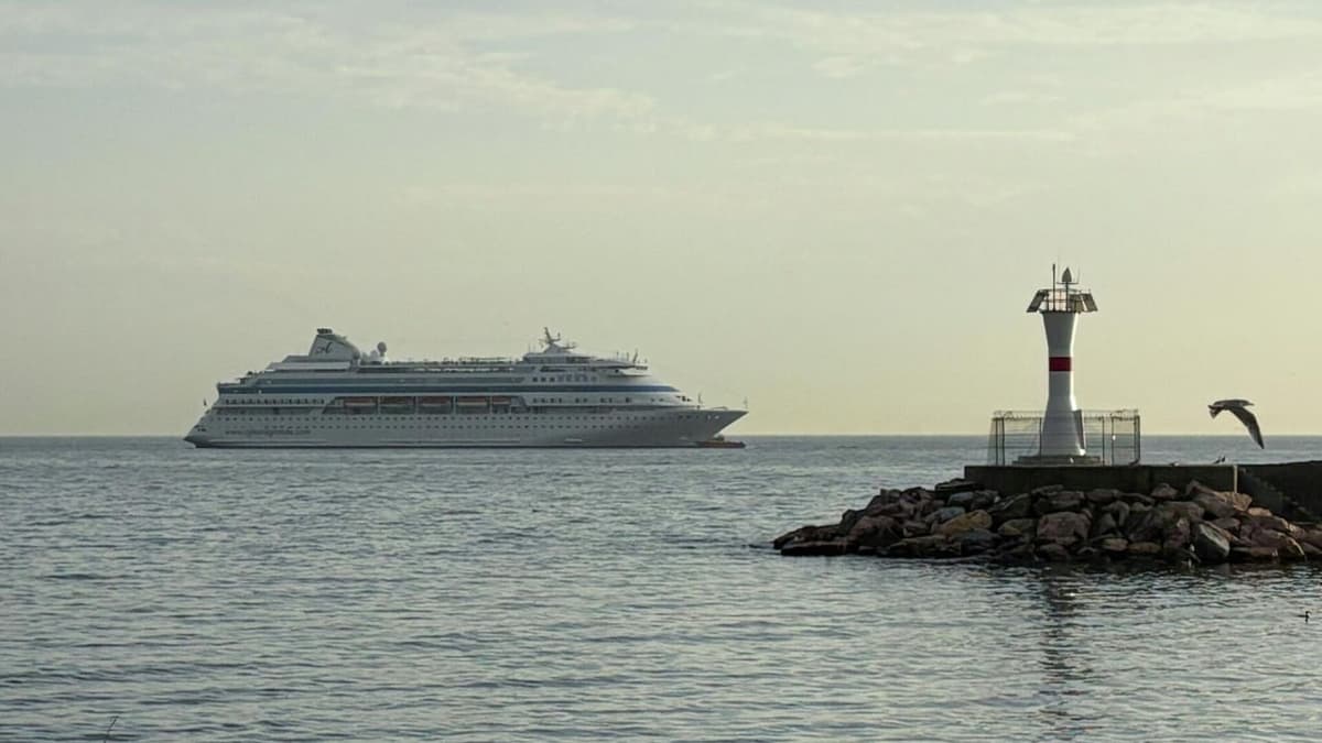 Istanbul porti rossiyalik sayyohlar bo‘lgan kemaga to‘xtashga ruxsat bermadi