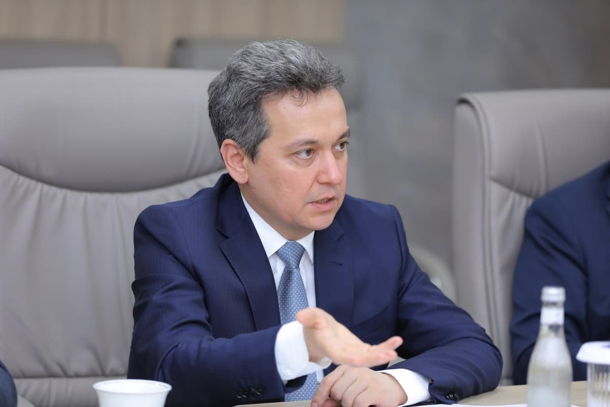 Raqamli texnologiyalar vaziri UzIMEI tizimidagi muammolar yuzasidan so‘rovga javob qaytardi