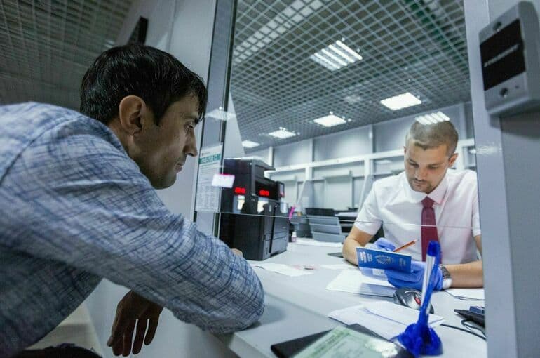 Rossiyaning bir qator hududlarida 2026 yilda migrantlar uchun patent qimmatlaydi