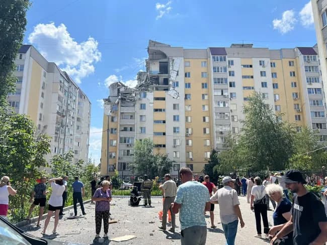 Saratovdagi ko‘p qavatli uyda gaz portladi. Qurbonlar bor