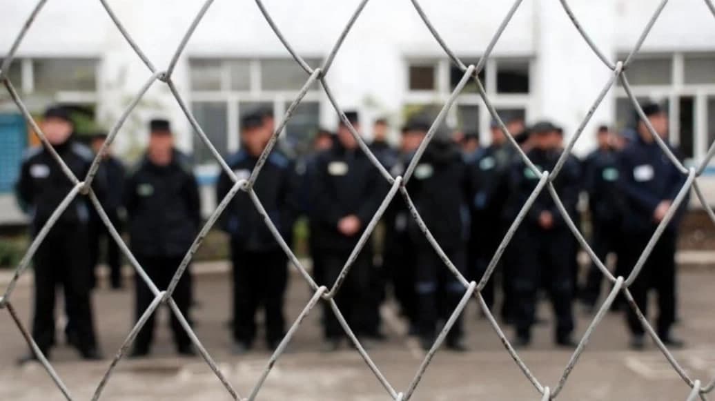 O‘zbekiston prezidenti 523 nafar mahkumni afv etdi
