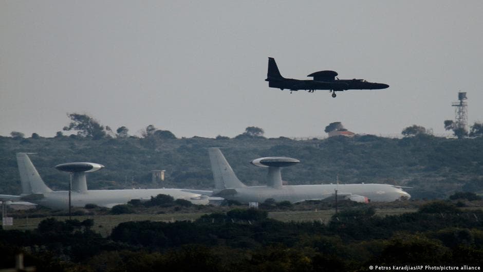 Kiprdagi Britaniya aviabazasi dron hujumiga uchradi