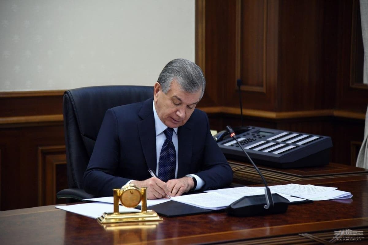 Prezident Qishloq xo‘jaligi xodimlari kuni munosabati bilan soha vakillaridan bir guruhini mukofotladi