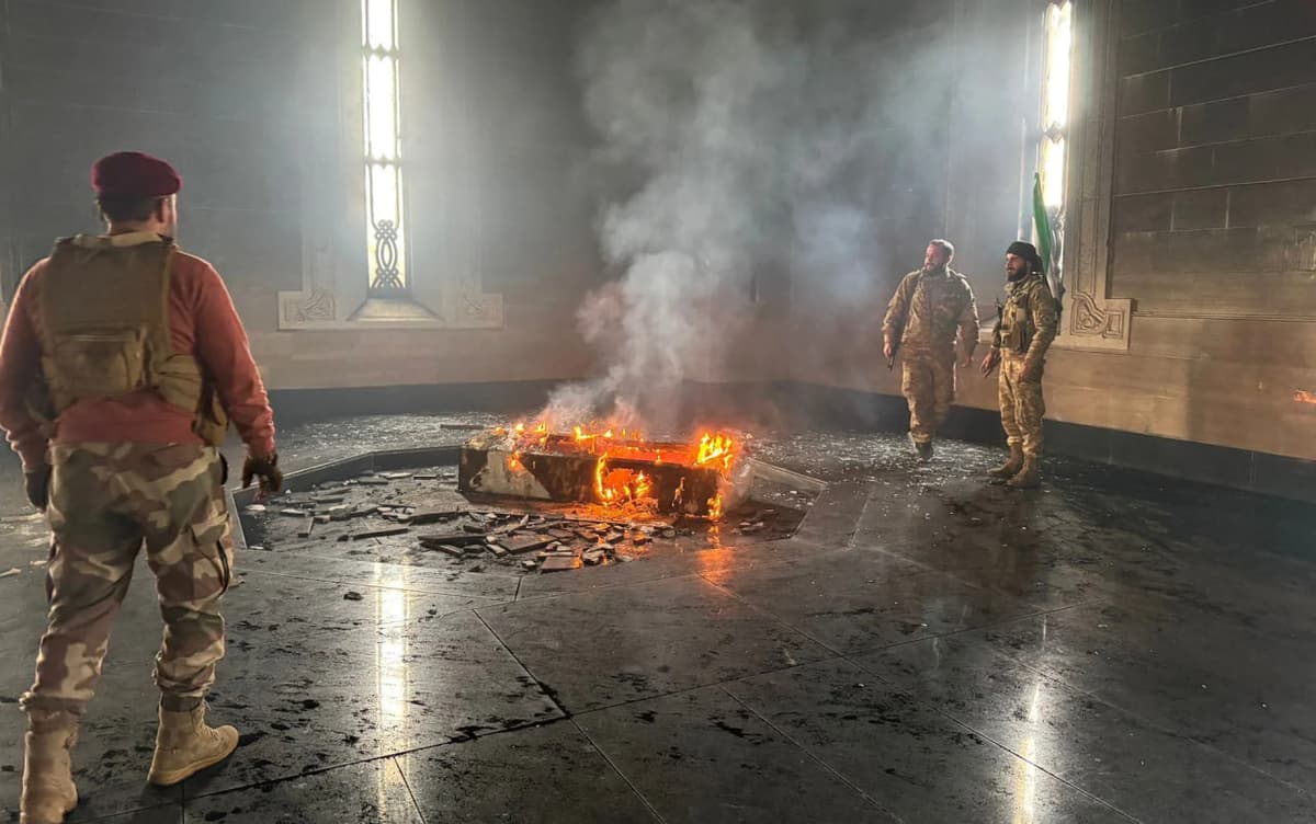 Bashar Asad otasining jasadi qoldiqlari o‘g‘irlab ketildi – OAV