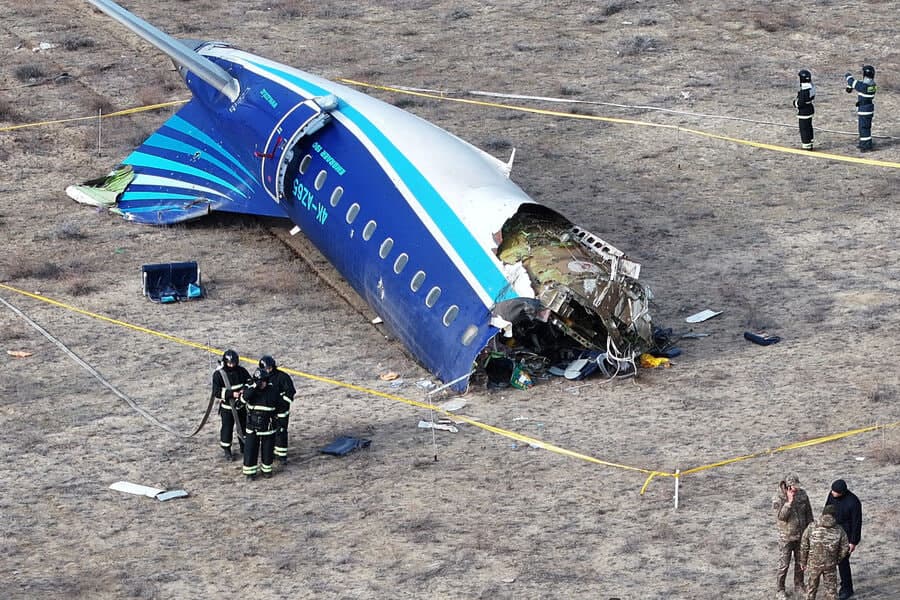 Алиев не считает крушение самолета AZAL умышленной атакой 