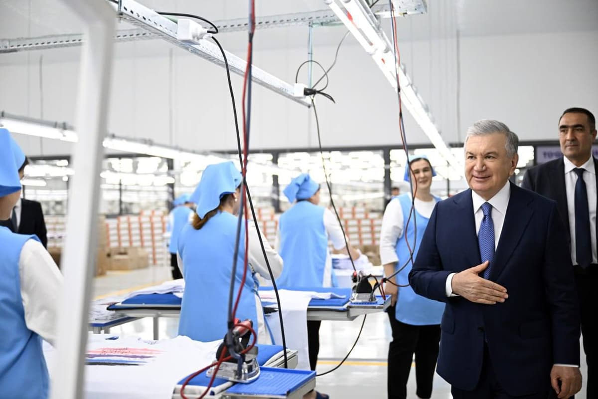 Prezident «Urganch klaster»ning yangi korxonalari faoliyati bilan tanishdi