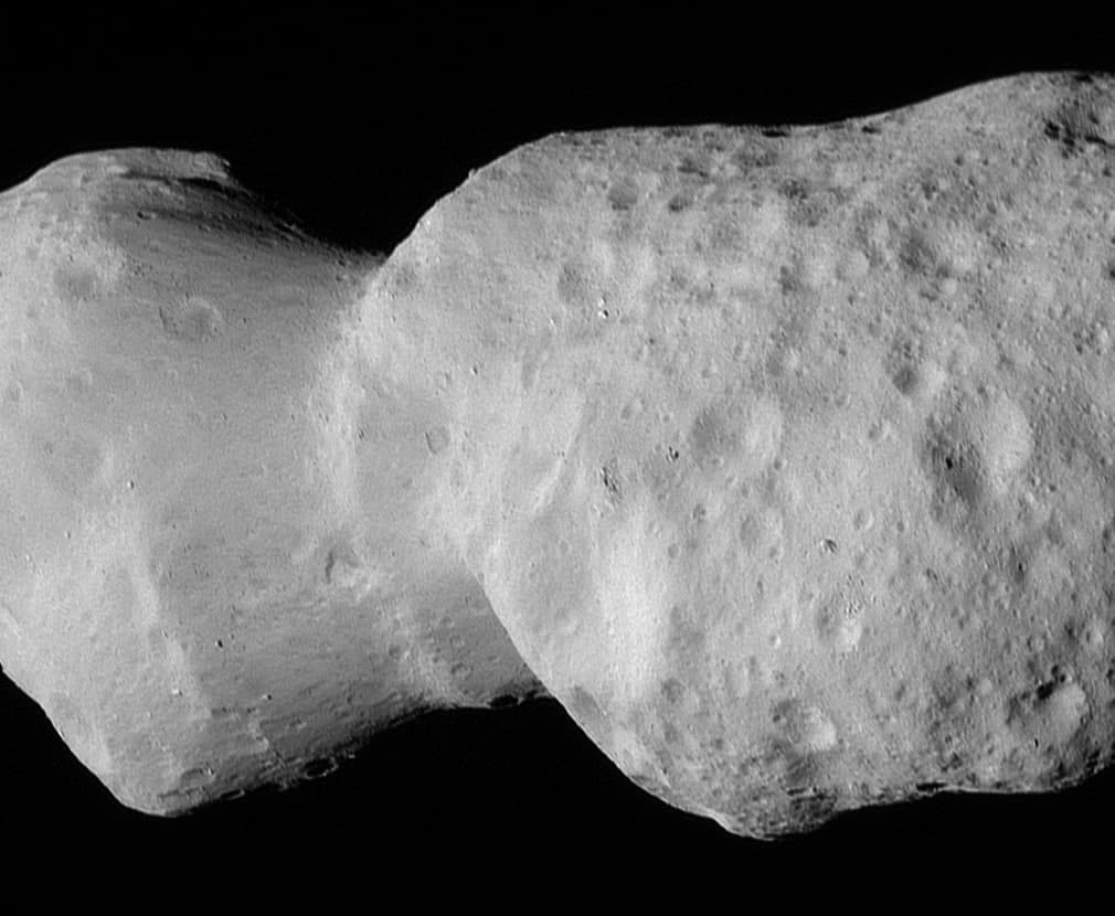 NASA зонди ноодатий шаклга эга астероид суратларини узатди