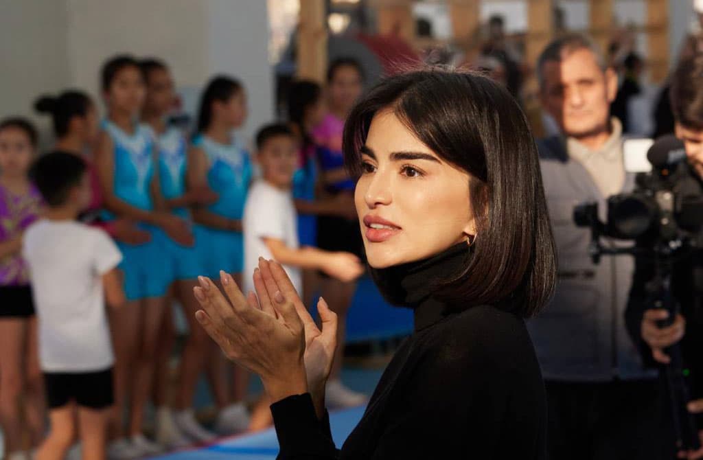 Saida Mirziyoyeva Nukusdagi Sport gimnastikasi maktabiga tashrif buyurdi