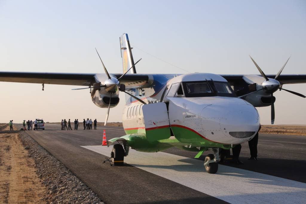 Arnasoy aeroportiga sinov tariqasida birinchi yo‘lovchi samolyoti qo‘ndi
