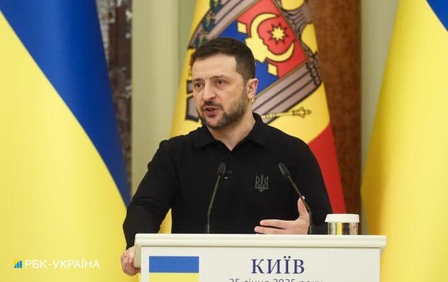 Zelenskiy: AQShning Ukrainaga ko‘rsatayotgan harbiy yordami to‘xtagani yo‘q