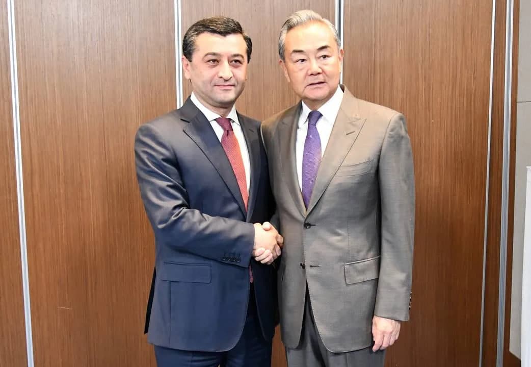 Baxtiyor Saidov Xitoy tashqi ishlar vaziri Van I bilan uchrashdi