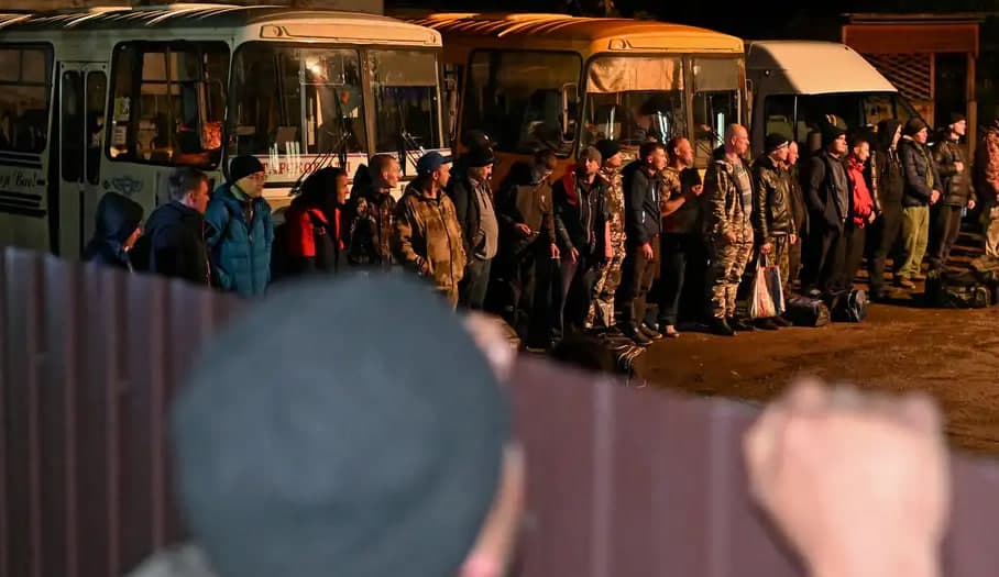 Qozonda konvoyga hujum qilindi, chaqiruvdan bo‘yin tovlagan shaxs qochib ketdi
