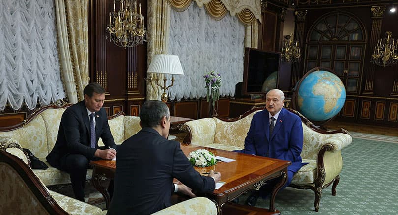Лукашенко заявил, что Беларусь довольна мигрантами из Узбекистана