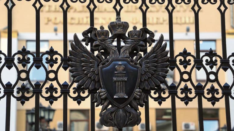 Россия “Урушга қарши қўмита”ни “террористик” деб тан олмоқчи