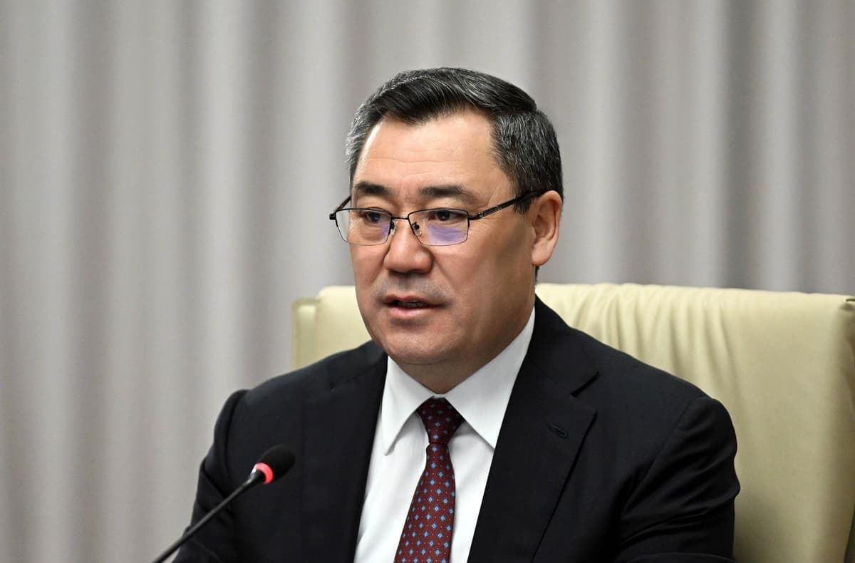 «Deputatlardan general va prezidentdan birini tanlashni talab qilishgan» - Japarov Tashiyevni ishdan olganiga izoh berdi