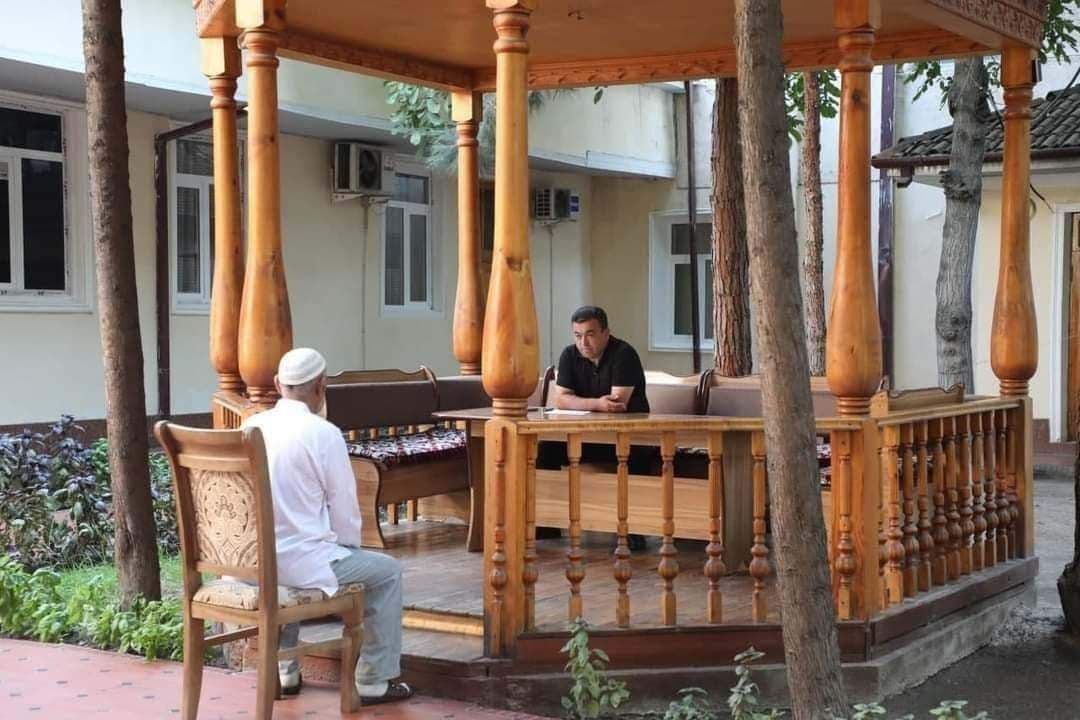 Mansab vakolatini suiiste’mol qilib sudlangan Andijon tumani sobiq hokimi viloyat kasaba uyushmalari kengashiga rais bo‘ldi