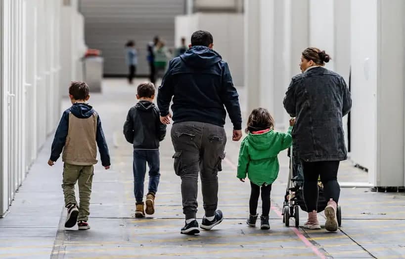 Bundestag migrantlarning oilalari bilan birlashishini to‘xtatib qo‘ydi