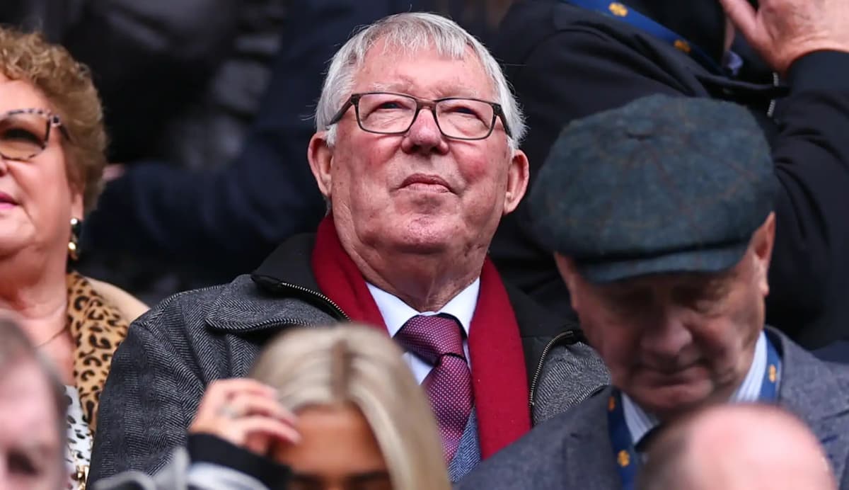 Aleks Fergyuson «Old Trafford»dan shifoxonaga olib ketildi