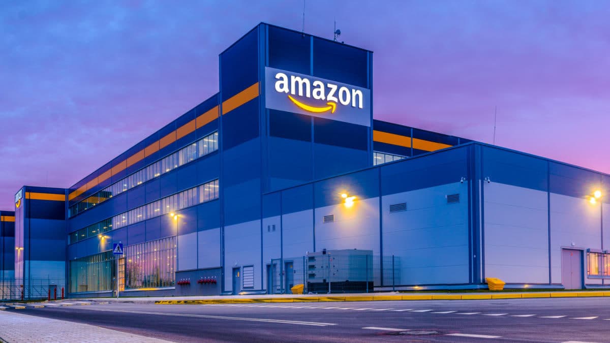 Amazon sun’iy intellekt sabab ishchi kuchini qisqartiradi