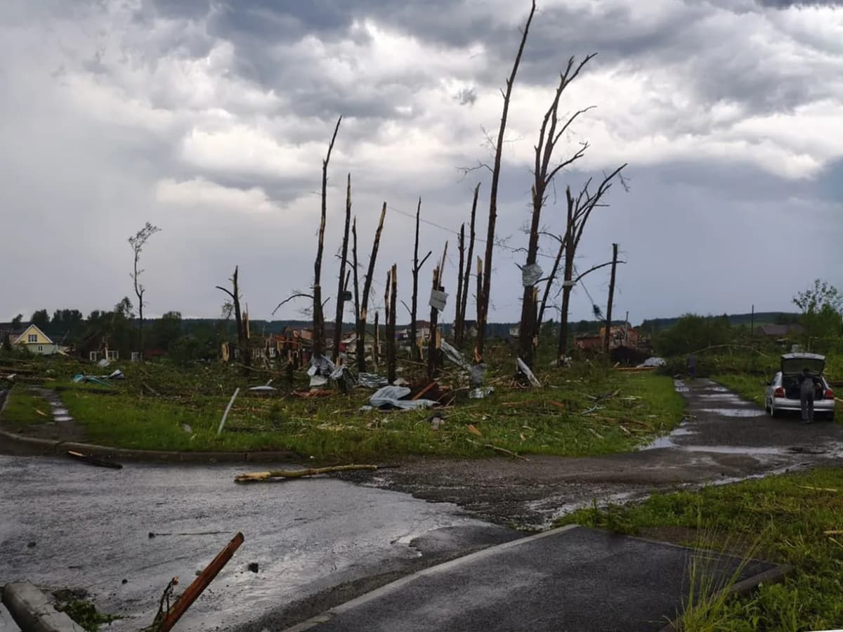 Sverdlovsk oblastida quyun hodisasi kuzatildi – fotolar