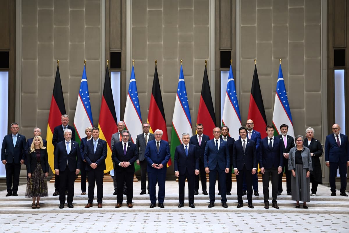 Shavkat Mirziyoyev and Frank-Walter Steinmeier launch Volkswagen assembly plant in Tashkent