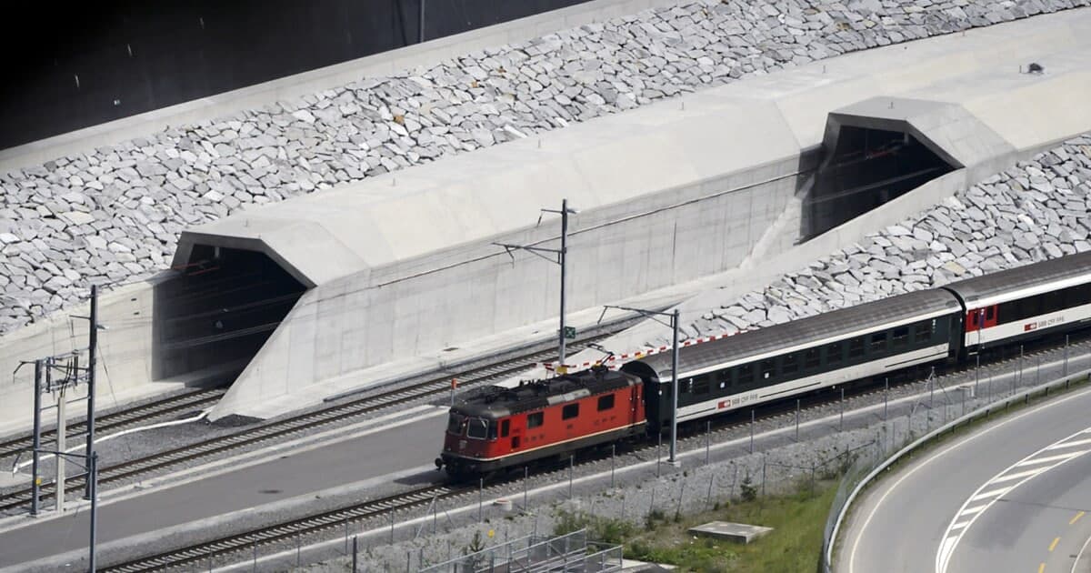 Alp tog‘laridan dengiz tubigacha: dunyodagi 7 eng uzun temiryo‘l tunneli