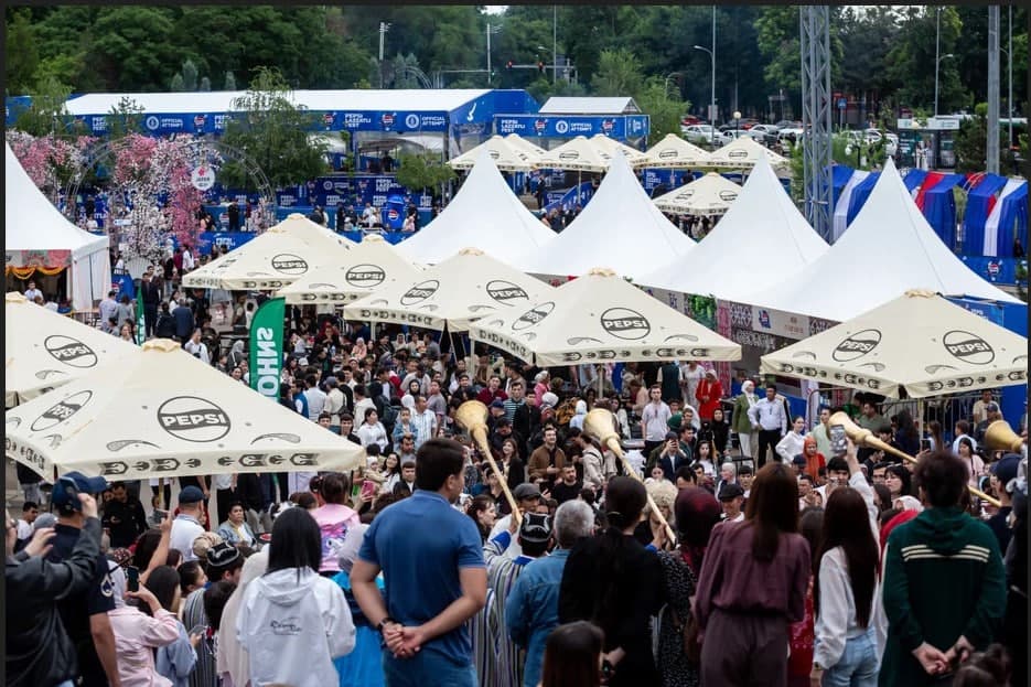 2187 та лаваш-донер, 12 648 та сомса ва 1135 килолик лағмон: Pepsi Lazzatli Fest'да рекорд ўрнатилди