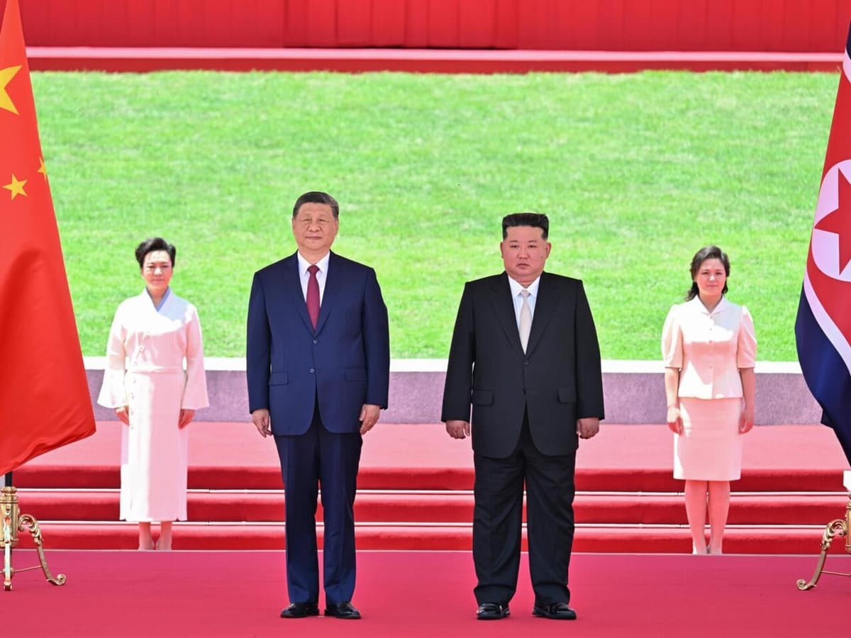 Si Jinping Pxenyanda: Xitoy va KXDR munosabatlarni «yangi cho‘qqilar»ga olib chiqmoqda