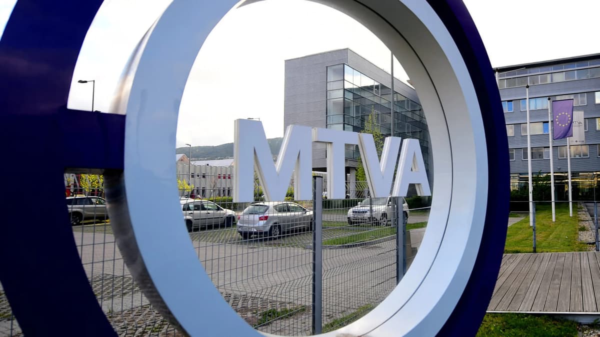 Vengriyaning bosh teleradiokompaniyasi «yillar davomidagi yolg‘onlar» uchun uzr so‘radi