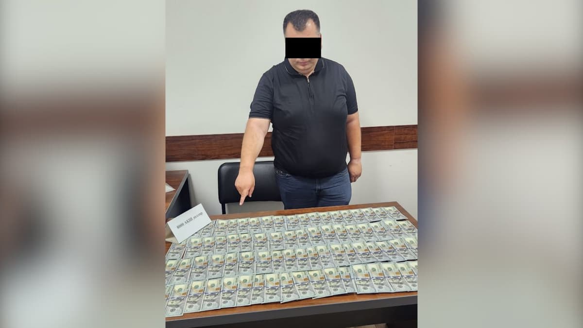 Guliston shahar hokimligi xodimi pora bilan ushlandi
