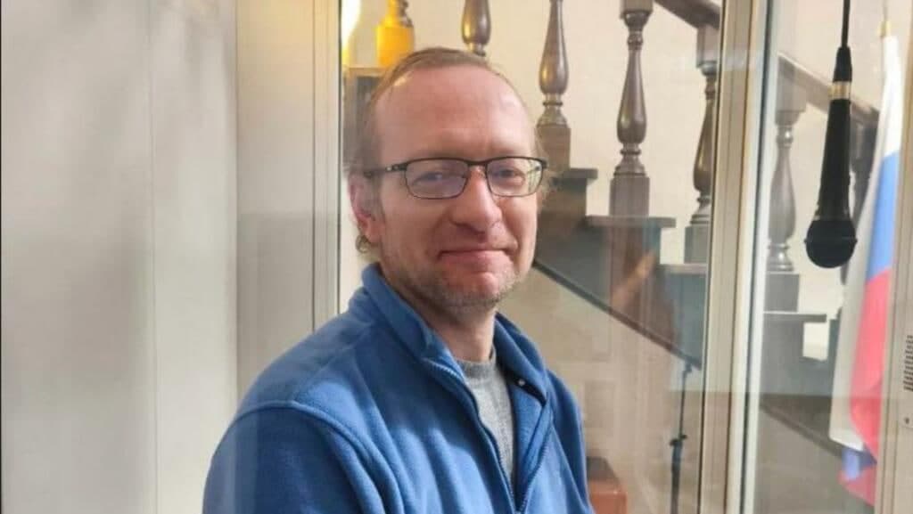 Belgiyadan Rossiyaga bemor otasini ko‘rish uchun kelgan shaxs «davlatga xiyonat»da ayblanib, 16 yilga qamaldi