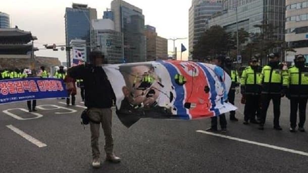 Seulda Shimoliy Koreyaga qarshi namoyishlar davom etmoqda