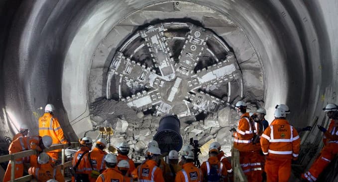 Ilon Maskning kompaniyasi AQShda tunnellar qazishga ruxsat oldi