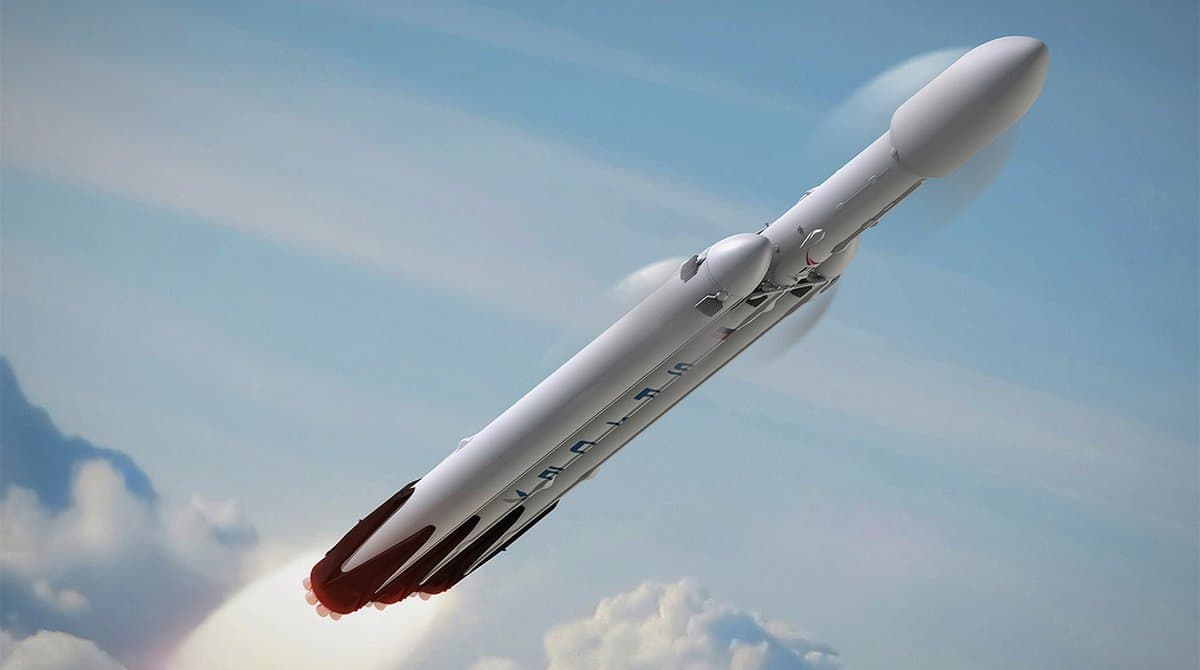 Ilon Mask Falcon Heavy raketasining birinchi parvozi sanasini ma'lum qildi