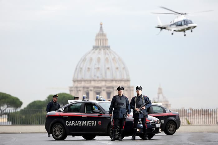 Italiyada «Barselona oilasi»ning 40 a'zosi ushlandi, ular «Koza nostra»ga aloqadorlikda gumonlanmoqda