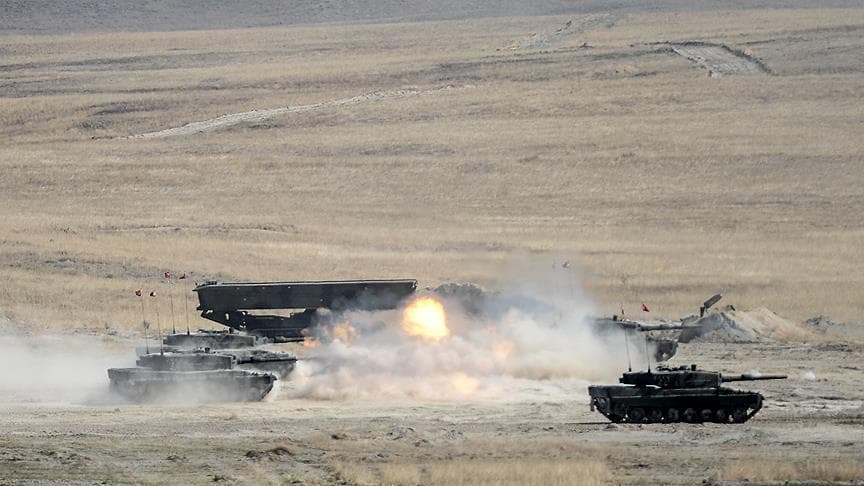Turkiya armiyasi Suriya shimolidagi kurdlarga hujum qilmoqda