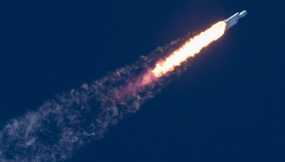 Falcon Heavy parvozining jonli namoyishi YouTube’da ommaviylik bo‘yicha ikkinchi bo‘ldi