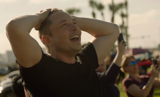 Ilon Maskning Falcon Heavy parvozidan so‘nggi ilk reaksiyasi aks etgan suratlar paydo bo‘ldi