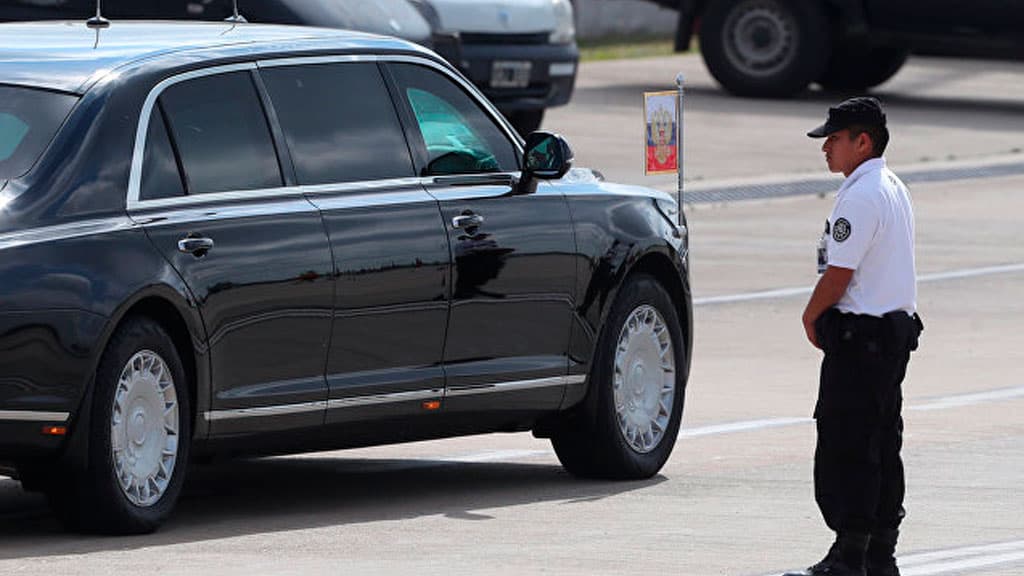 Putin va Trampning limuzinlari “yirtqichlar” deb ataldi