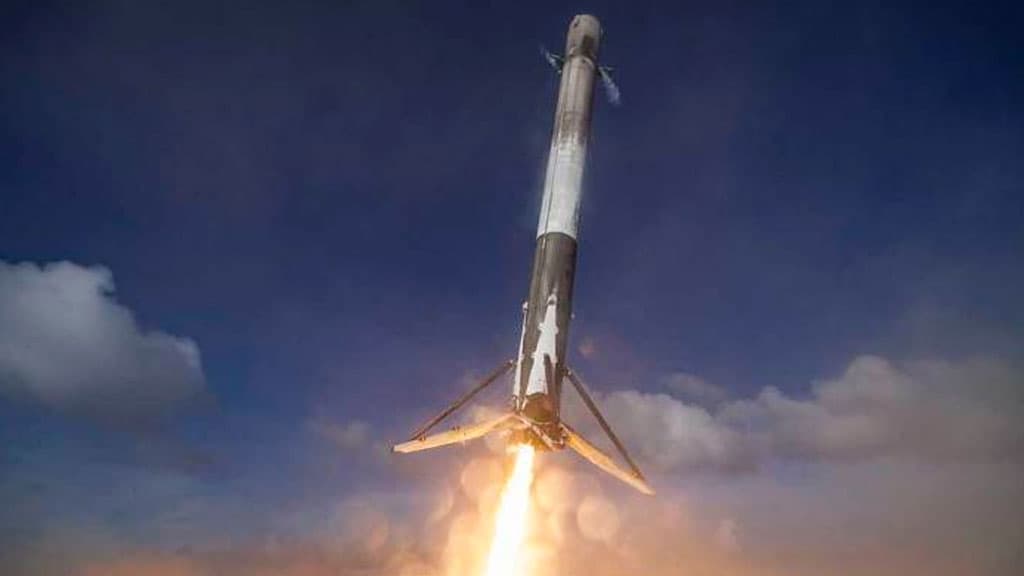 Falcon 9 ракетаси 5-уринишда фазога учирилди