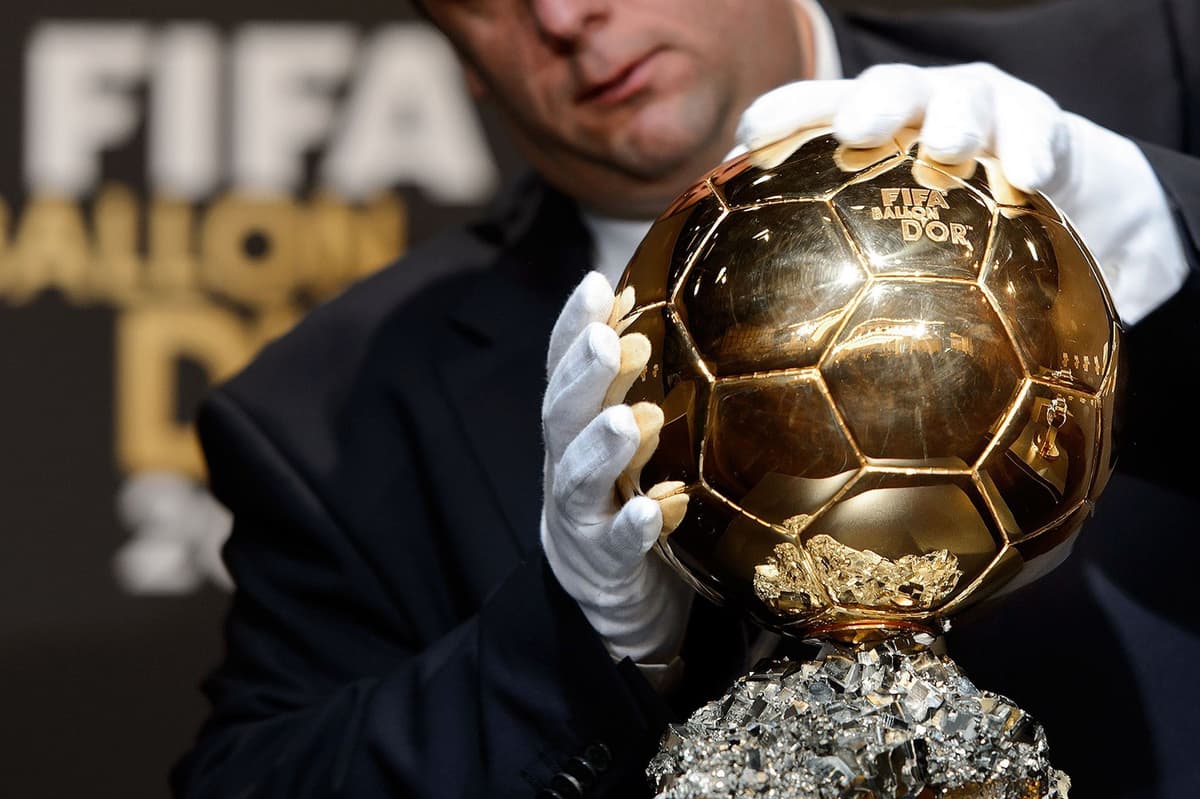 2007 yilning eng yaxshi futbolchisi o‘z faoliyatini tiklashi mumkin