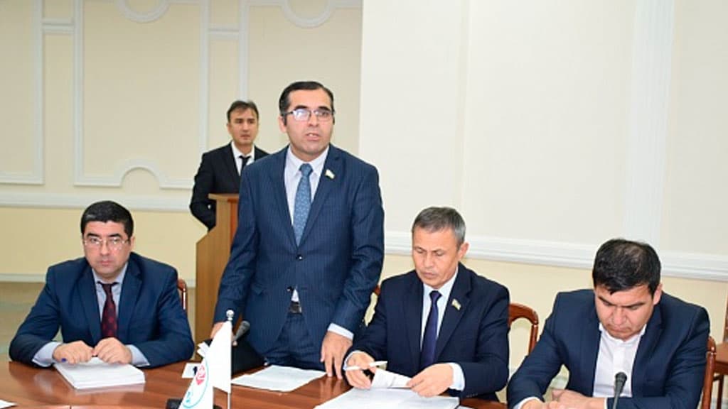 «Byudjyet puli o‘zlashtirilmadi». Deputatlar ijtimoiy soha vakillaridan norozi