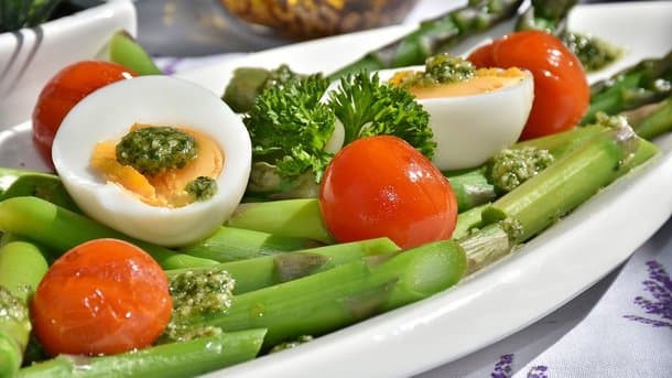 Buyuk Britaniyada taomlarning kaloriyasini qonunan cheklash taklif etildi 