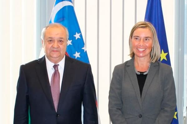 Abdulaziz Komilov Federika Mogerini bilan uchrashdi. Hamkorlik bo‘yicha yangi bitim loyihasi taqdim etildi