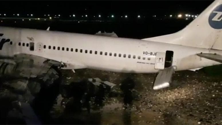 При аварийной посадке Boeing в Сочи пострадали 18 человек