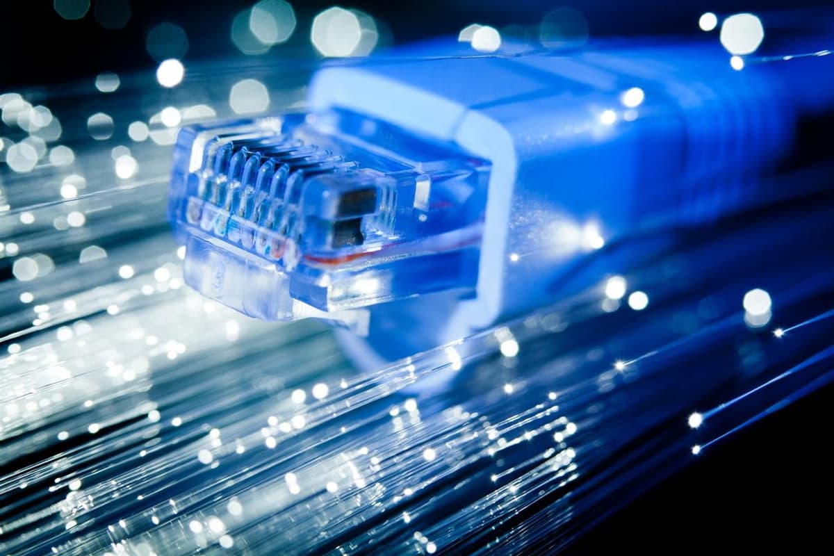 Qirg‘iziston bilan chegarada telekommunikatsion tutashma qurib bitkazildi - u Internetga kirish uchun muqobil yo‘nalishni ochadi