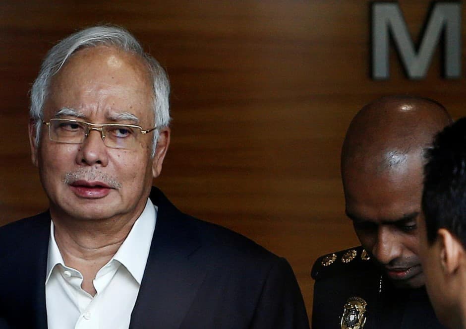 Malayziyada sobiq bosh vazir mojarosi: politsiya 28,6 mln dollar topdi