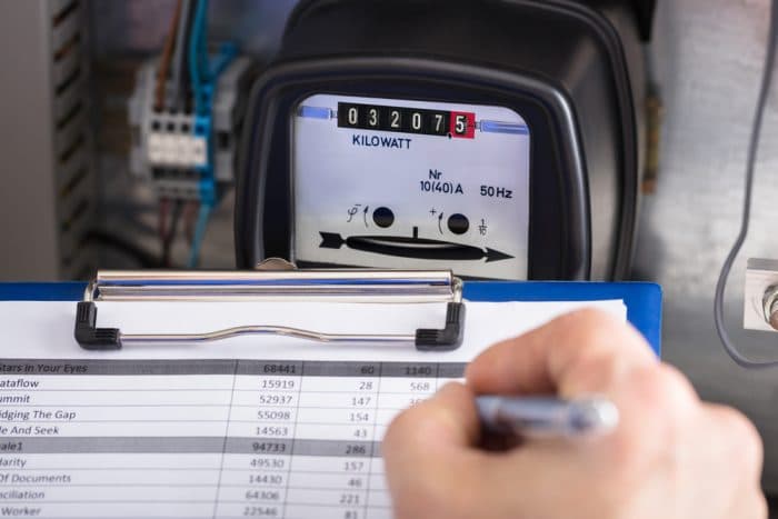 Elektr energiyasi uchun 50 foizlik chegirma kimlarga beriladi?