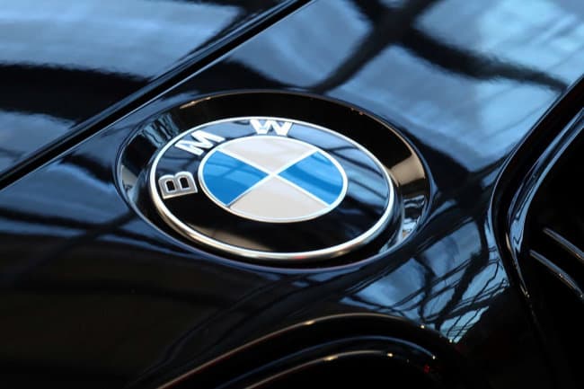 Yevrokomissiya BMW, Daimler va Volkswagen’ni kartel kelishuvida aybladi